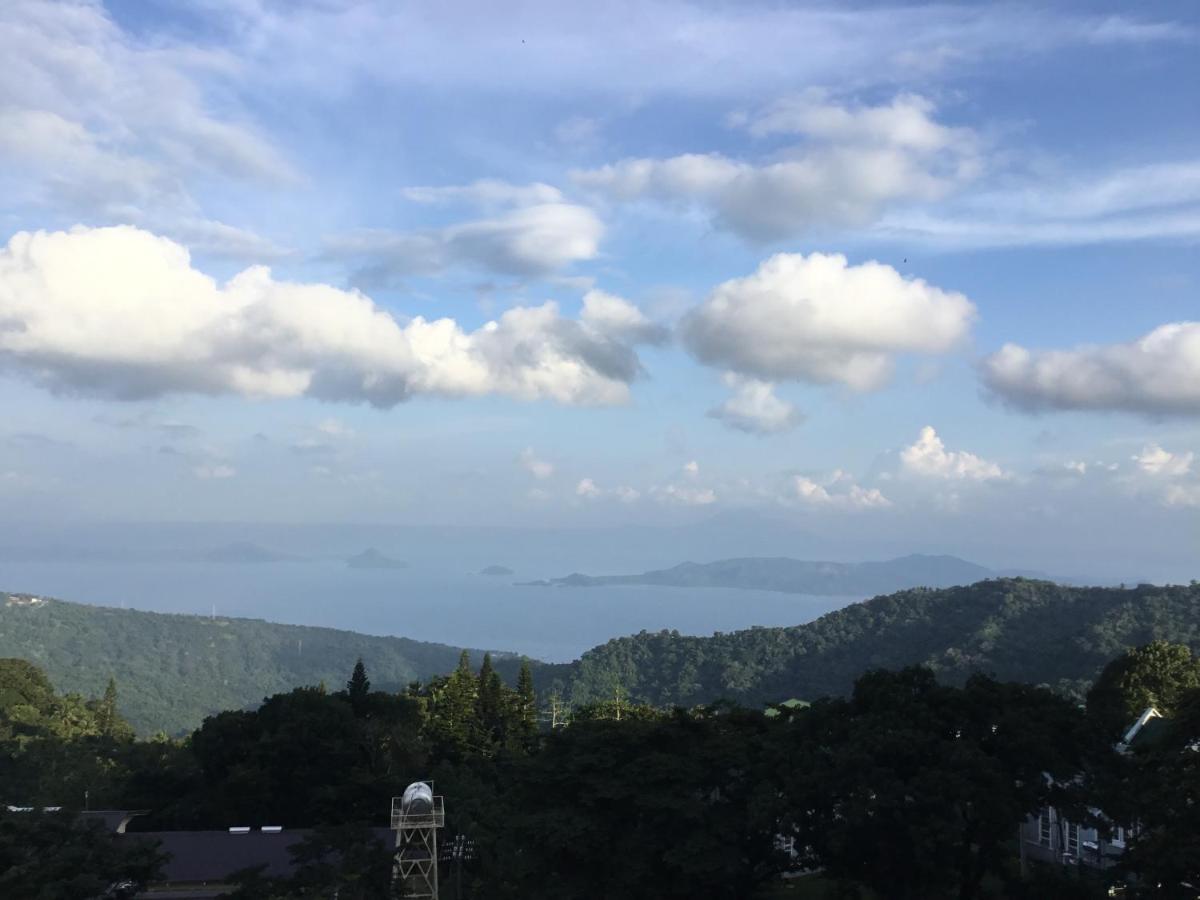 Condominium with Swimming Pool&Viewing Deck Tagaytay City Zewnętrze zdjęcie